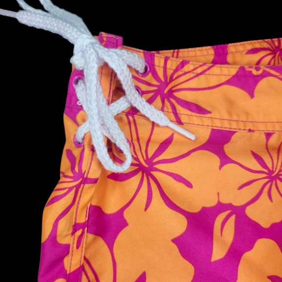 UNKNOWN Vibrant Floral Board Shorts - Medium - Picture 3 of 4
